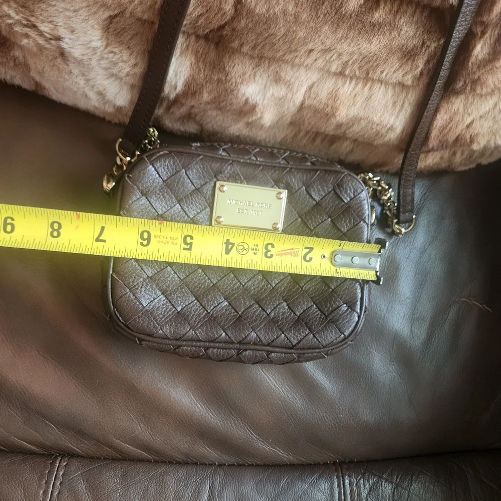 Michael Kors Brown Fur Tote Bag with Woven Leather Accent - Picture 3 of 6